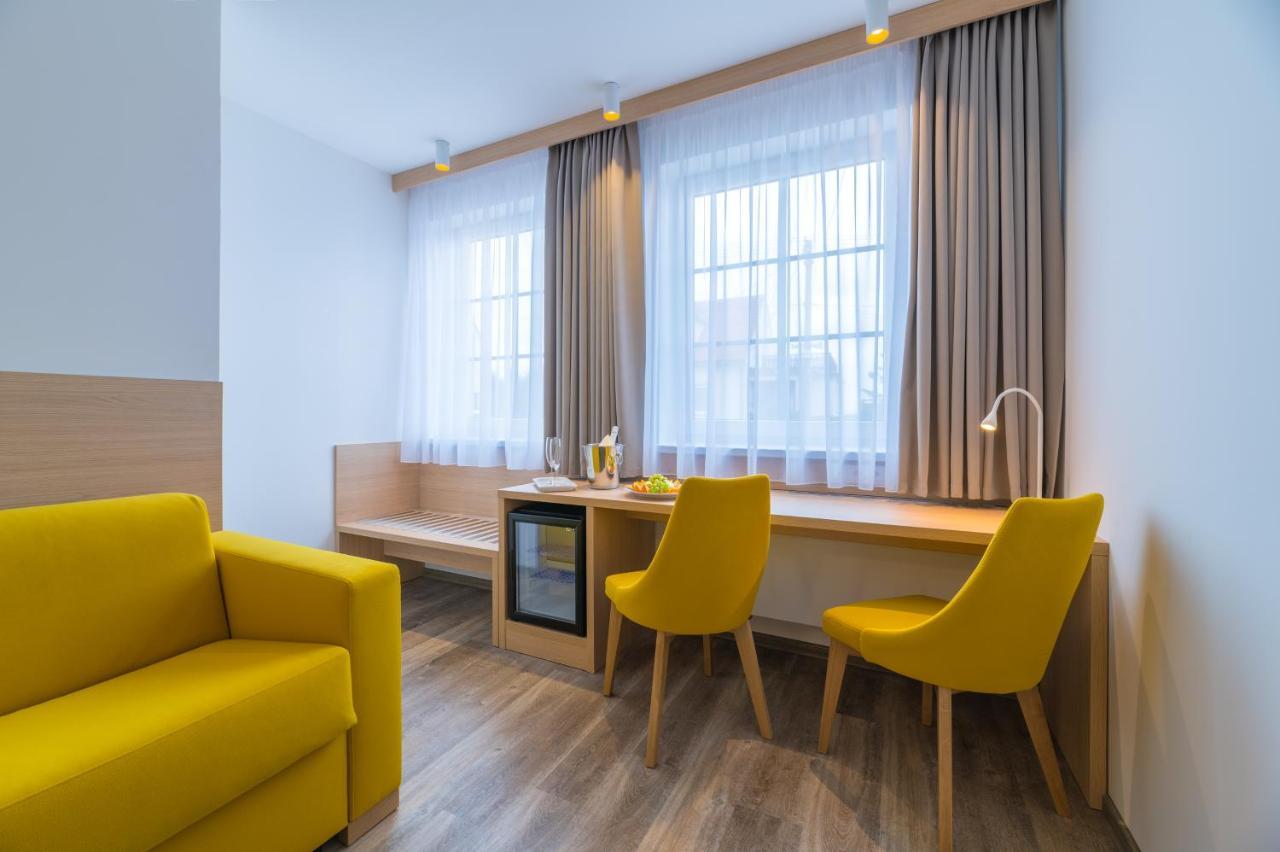 Wellness Hotel Iris Pavlov Eksteriør bilde